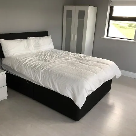 Belmullet 4br Full House Near Town Centre Tatil Evi Tallagh